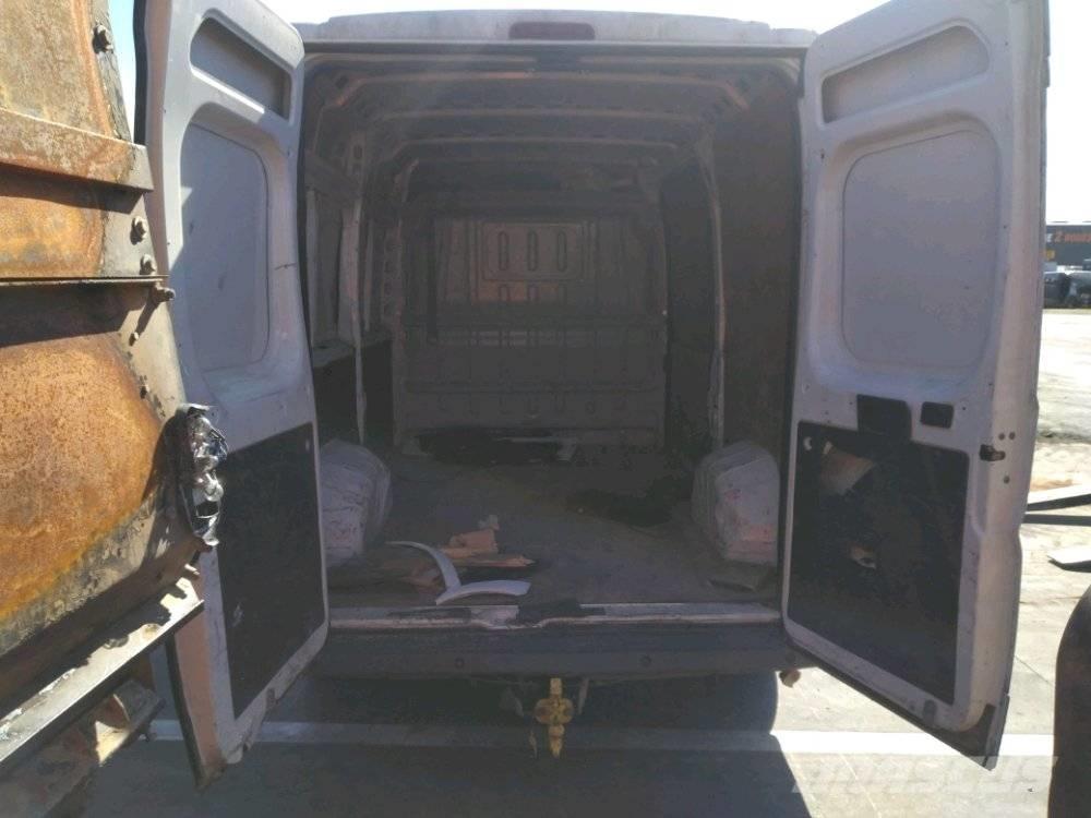 Peugeot BOXER 3 Skříňová nástavba