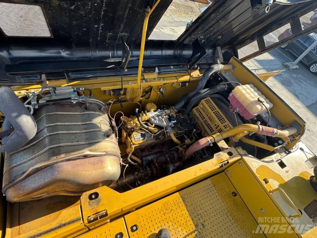 CAT 330FL Pásová rýpadla