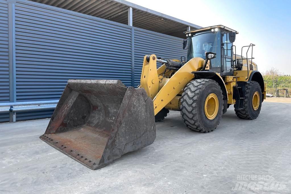 CAT 950M Kolové nakladače