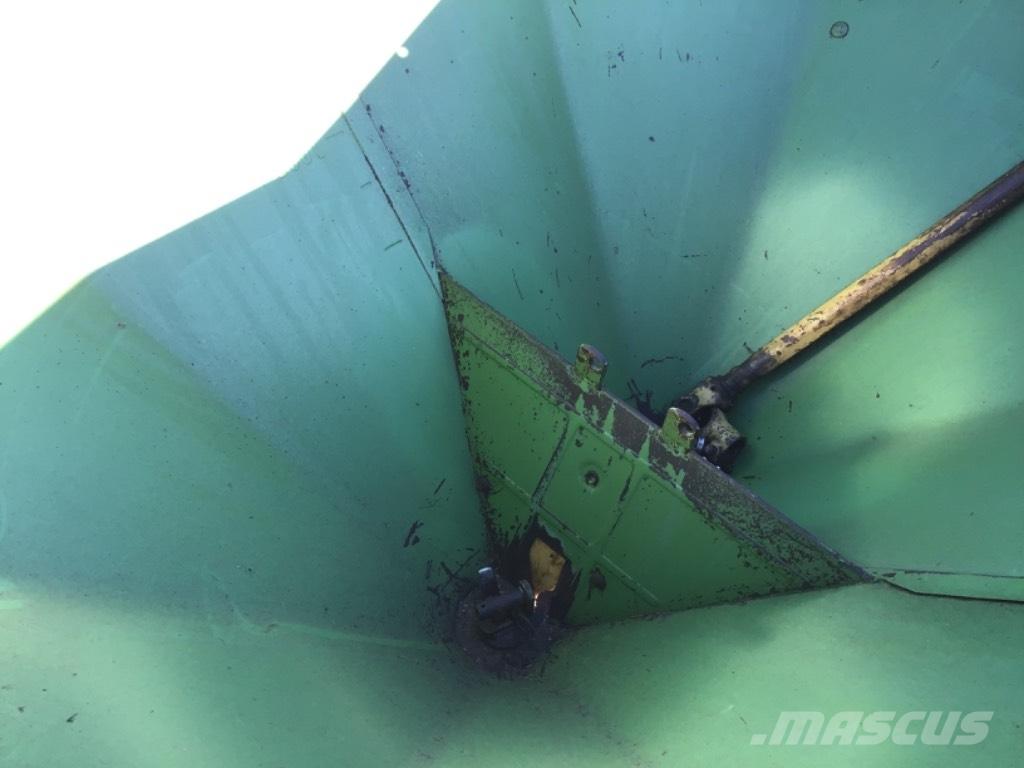 Amazone ZA-E1002 Rozmetadlo minerálních hnojiv