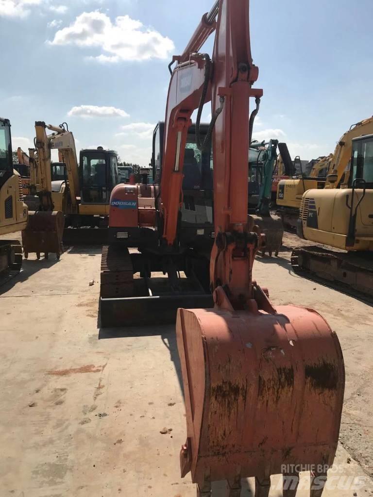 Doosan dx60 Pásová rýpadla