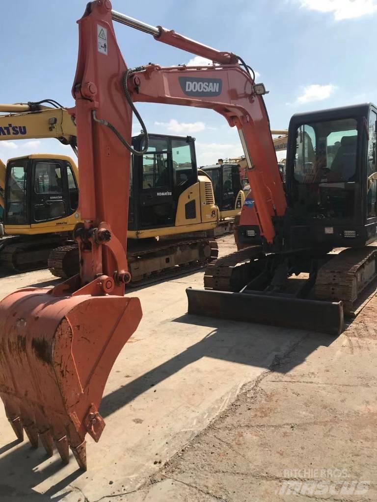 Doosan dx60 Pásová rýpadla