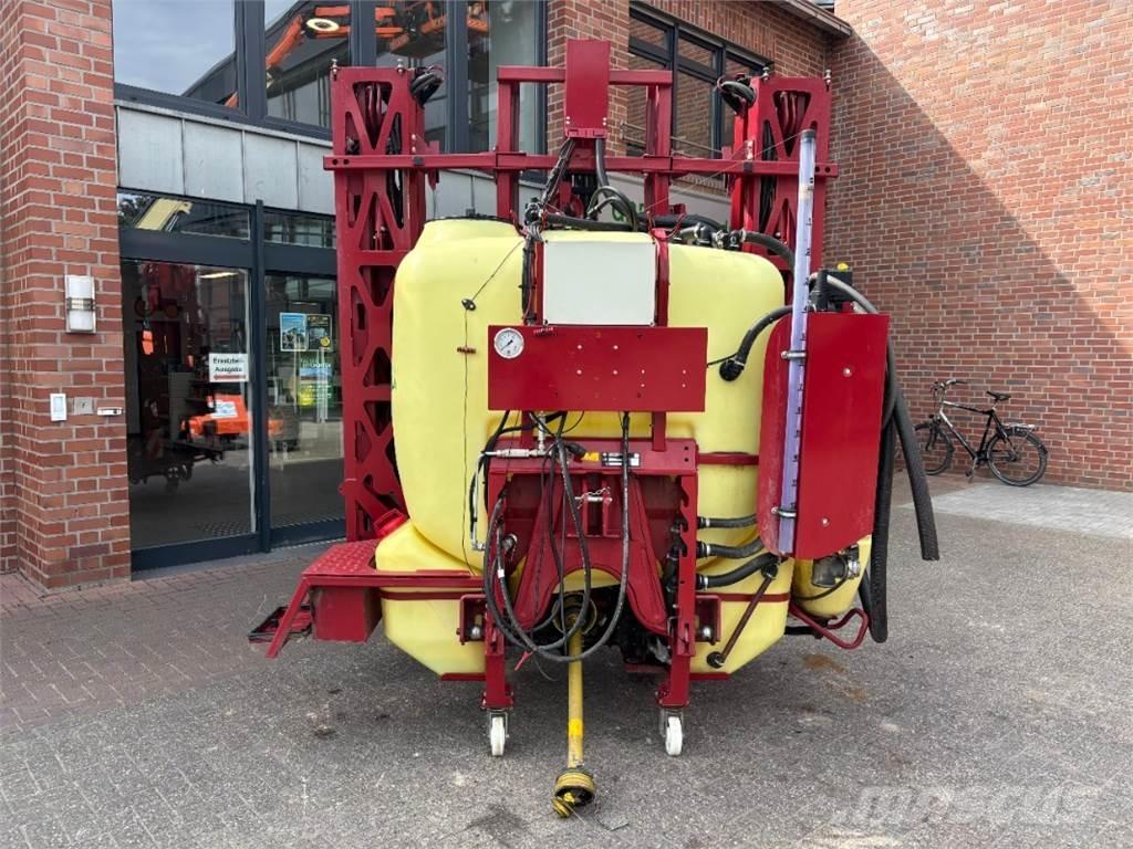 Hardi Master 1200 Tažené postřikovače
