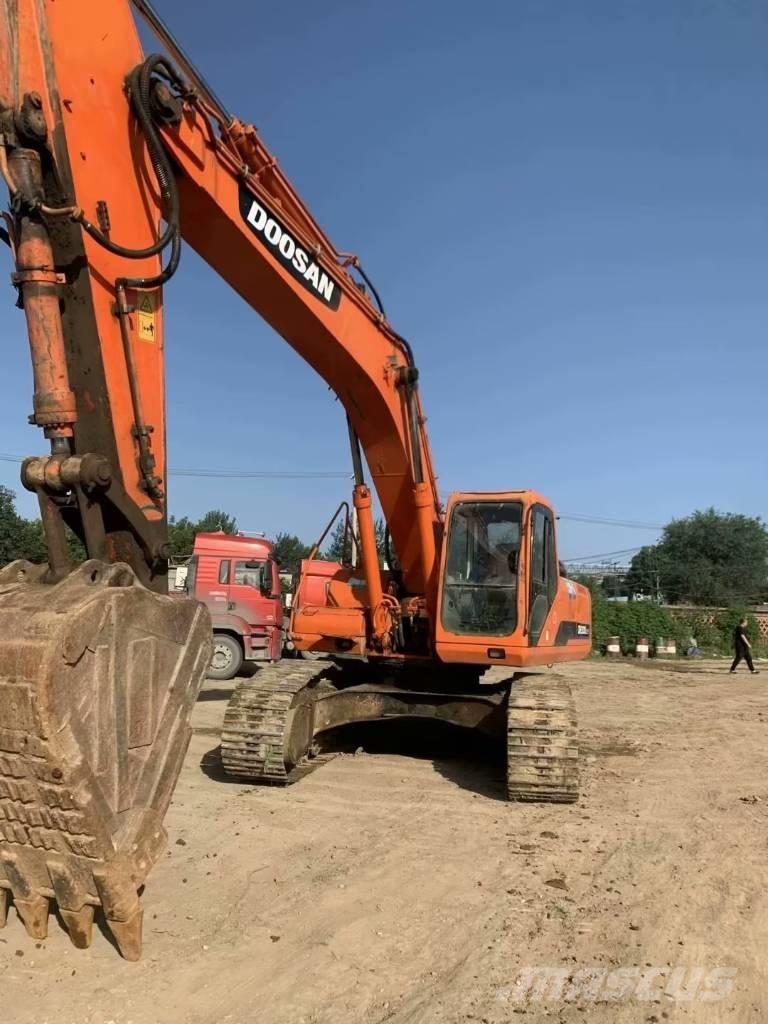 Doosan DH300 Pásová rýpadla