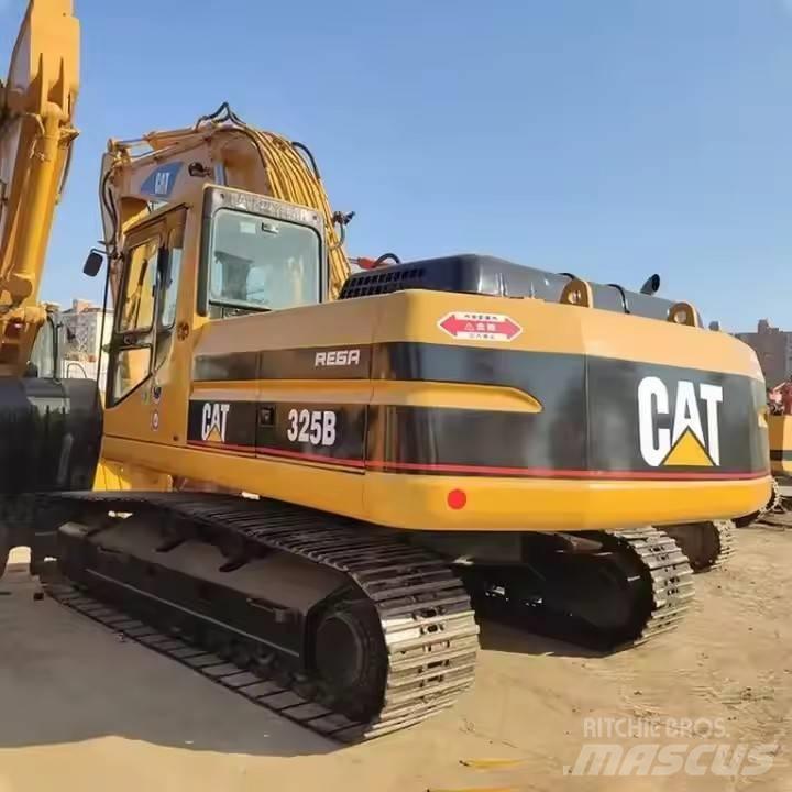 CAT CAT323B Midi rýpadla 7t - 12t