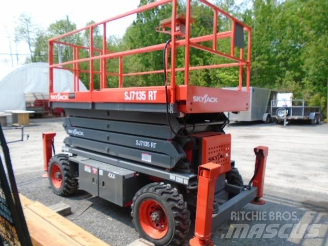 SkyJack SJ 7135 RT Nůžková zvedací plošina