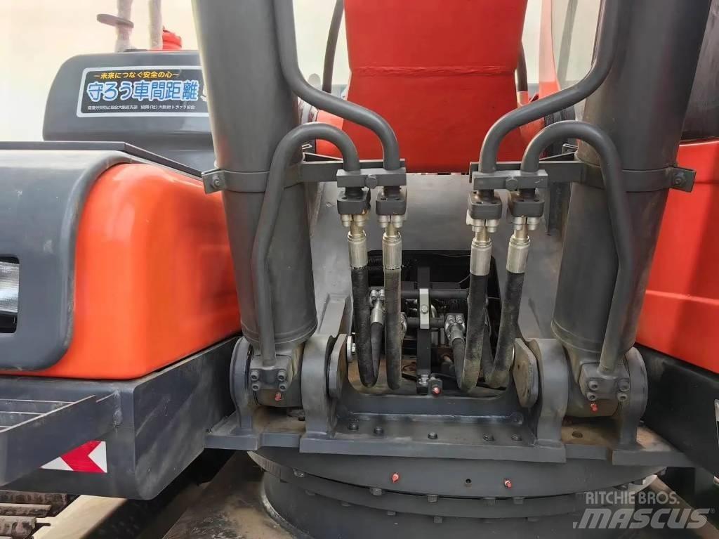 Doosan DX225LC-9C Pásová rýpadla