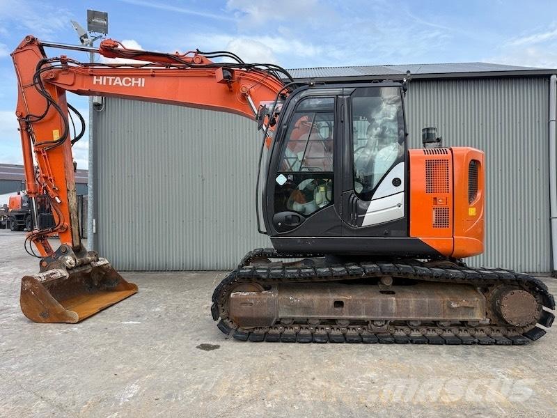 Hitachi ZX 135 US-5B Pásová rýpadla