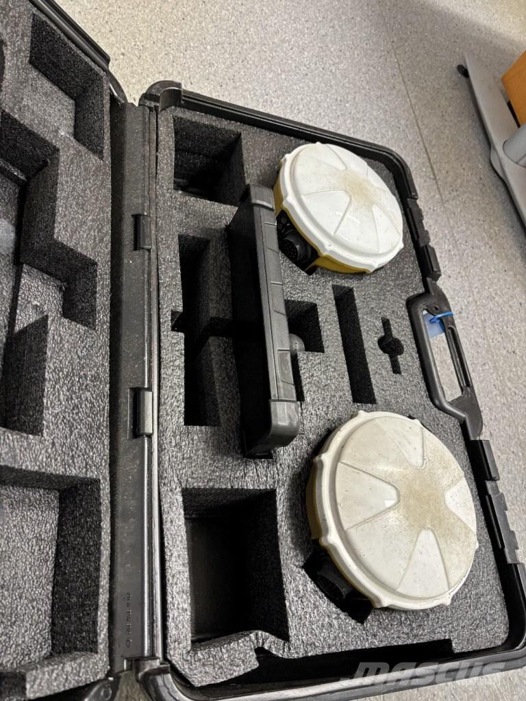 CAT M 318 Kolová rýpadla