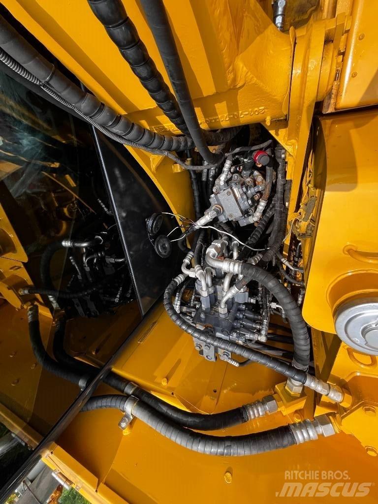 Komatsu PC 70-8 Pásová rýpadla