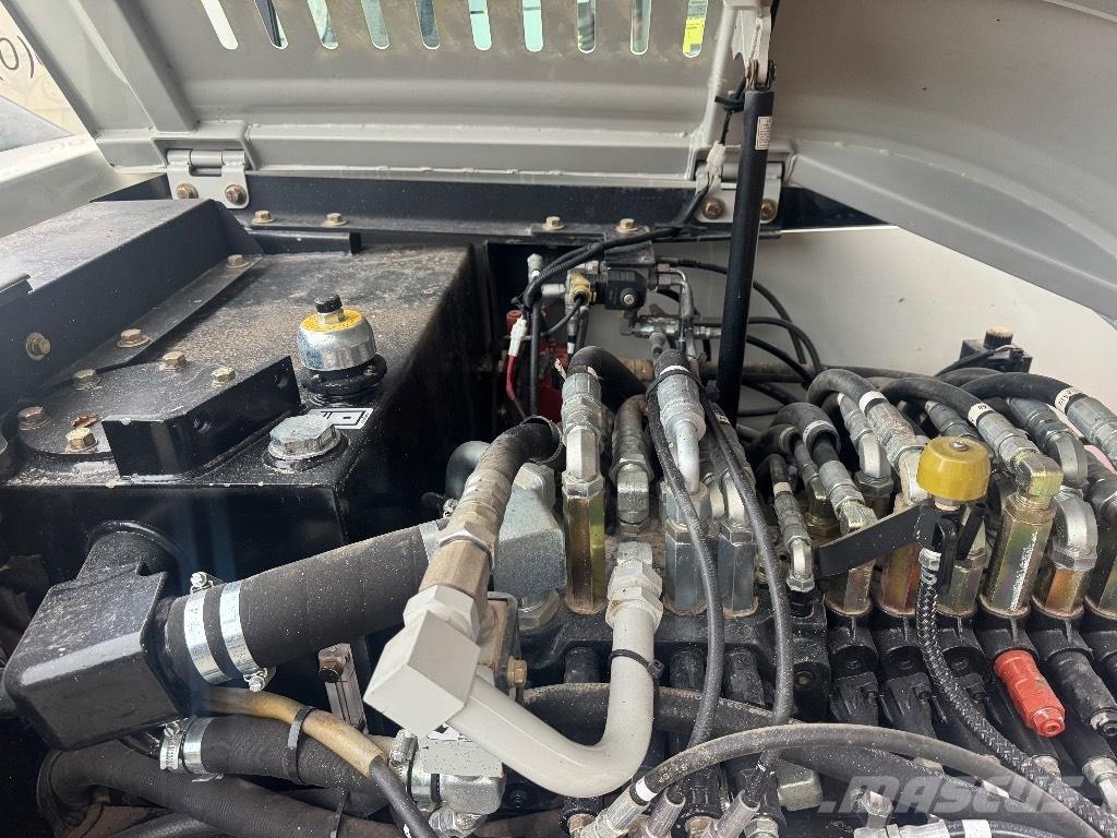 Takeuchi TB 290 Midi rýpadla 7t - 12t