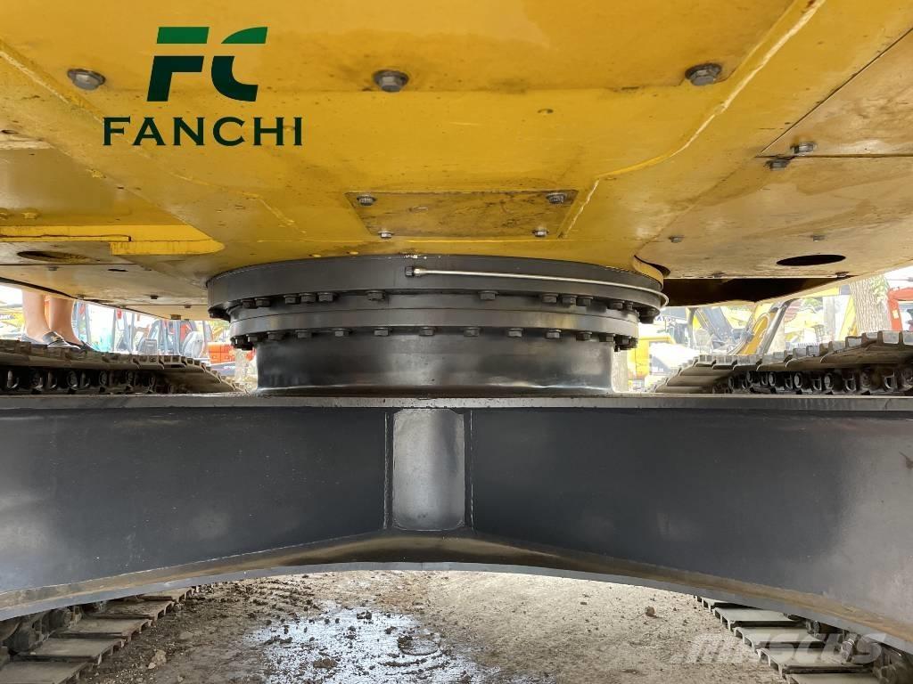 Komatsu PC 240 LC Pásová rýpadla