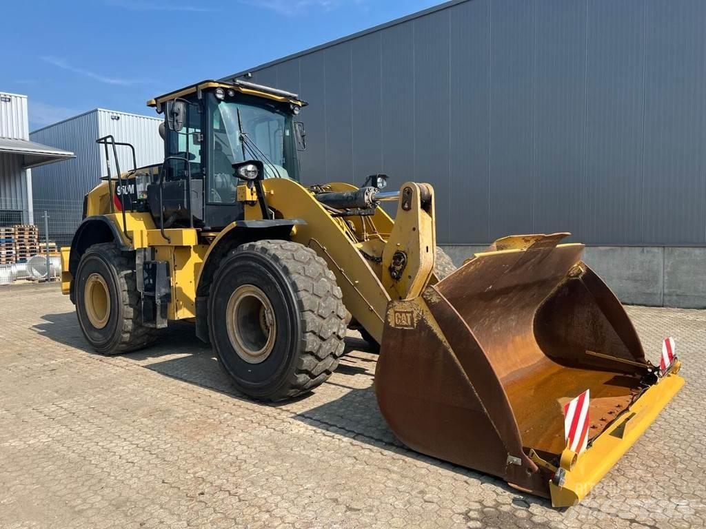 CAT 950M Kolové nakladače