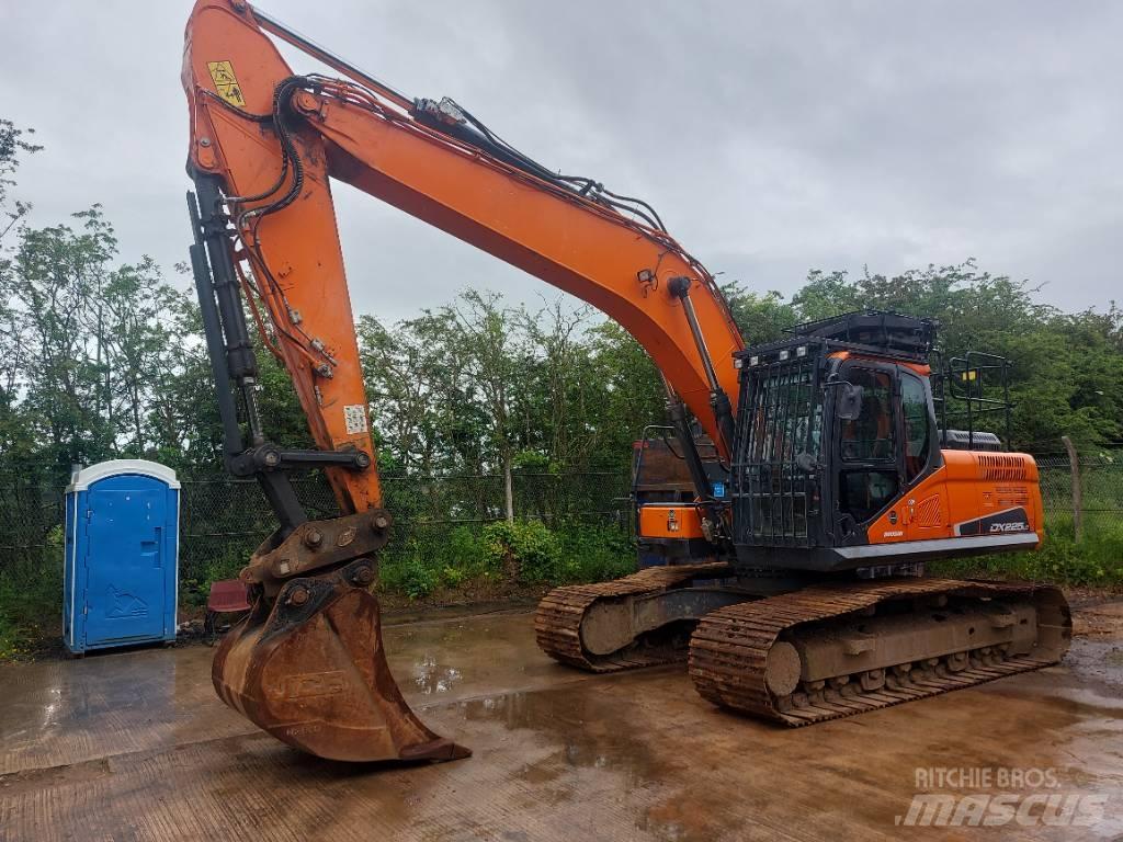 Doosan DX 225 LC-5 Pásová rýpadla