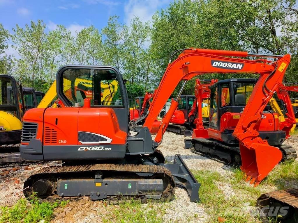 Doosan DX 60 Pásová rýpadla