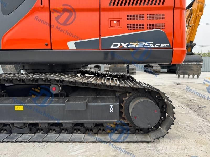 Doosan DX 225 LC-9C Pásová rýpadla