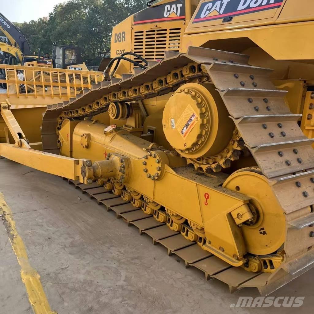 CAT D 8 R Pásové dozery