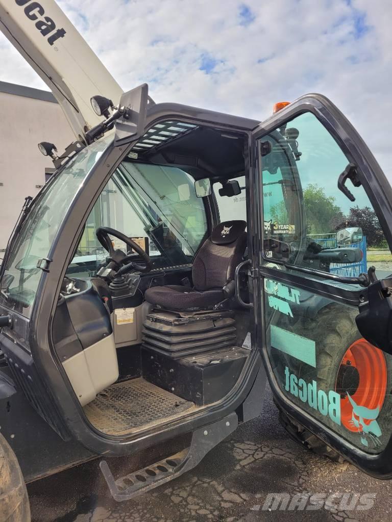 Bobcat TL 30.70 HB Teleskopické manipulátory