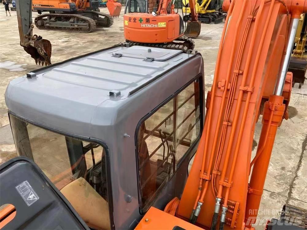 Hitachi EX 120 -3 Pásová rýpadla