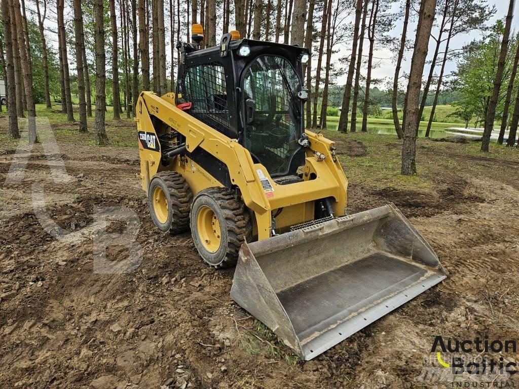 CAT 236 D Smykem řízené nakladače