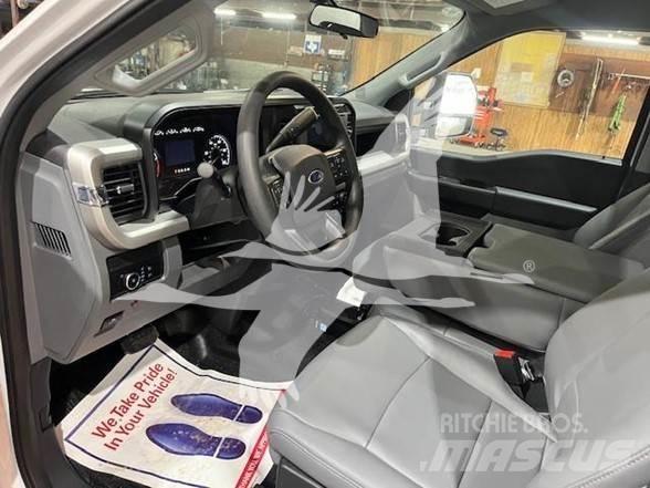 Ford F550 XL Stavebnictví - ostatní