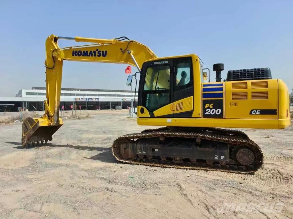 Komatsu PC 200-11 Pásová rýpadla