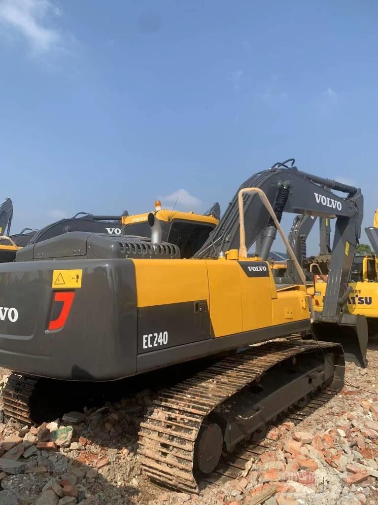 Volvo EC 240 Pásová rýpadla