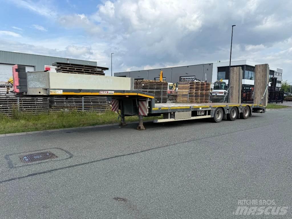 MAX Trailer 3 axle Podvalníkové návěsy