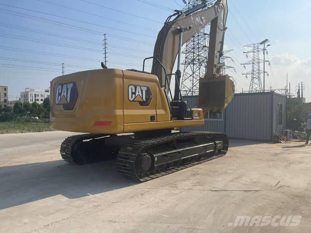 CAT 330 Pásová rýpadla