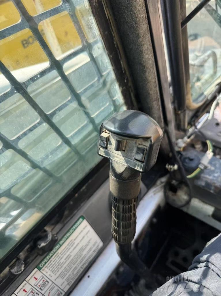 Bobcat S 160 Smykem řízené nakladače