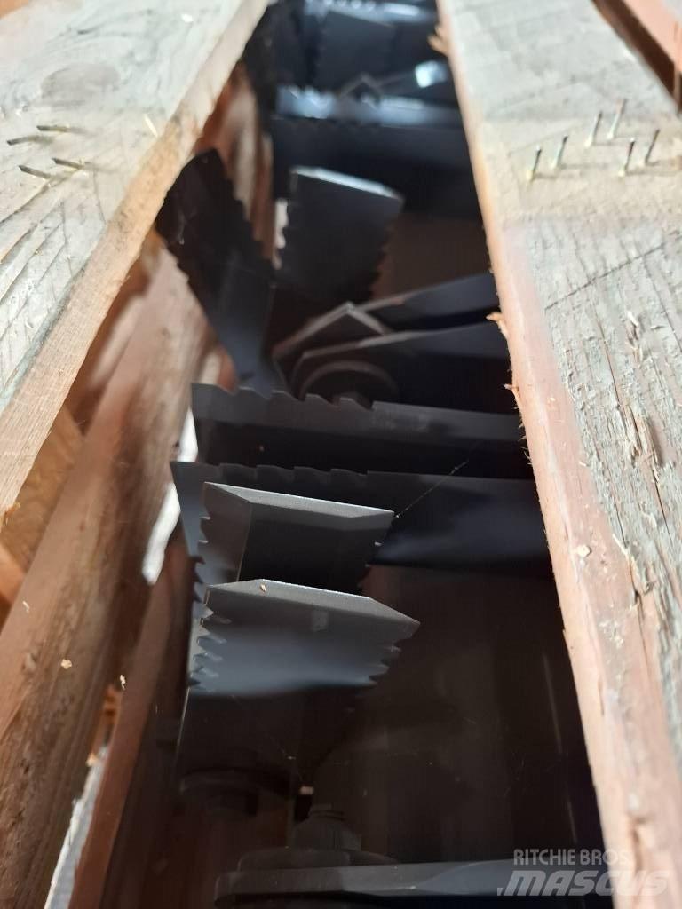 Fenet 5275 C Pásy, řetězy a podvozek