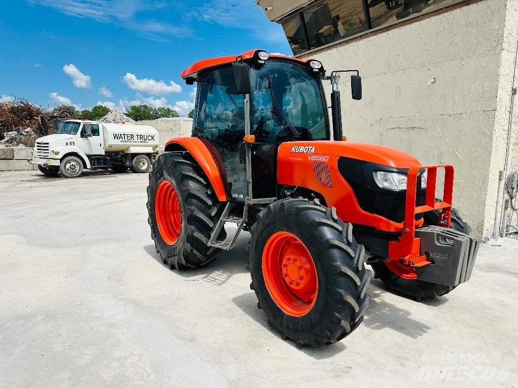 Kubota M8560 Traktory