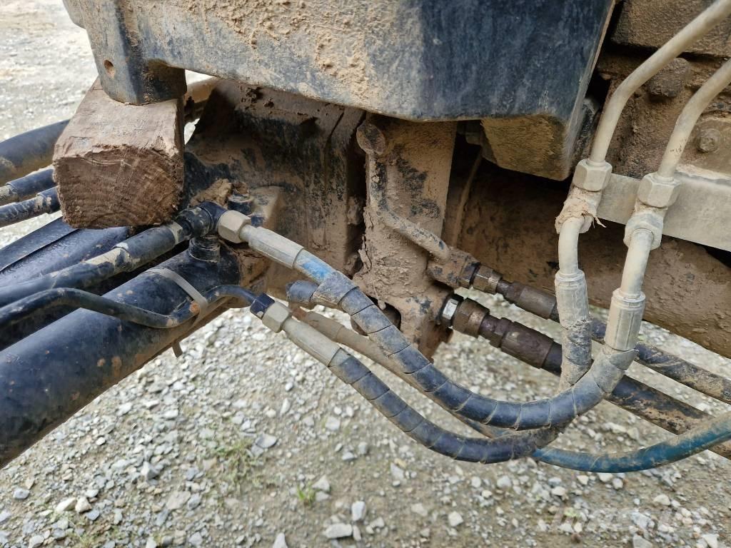 New Holland TSA 115 Traktory