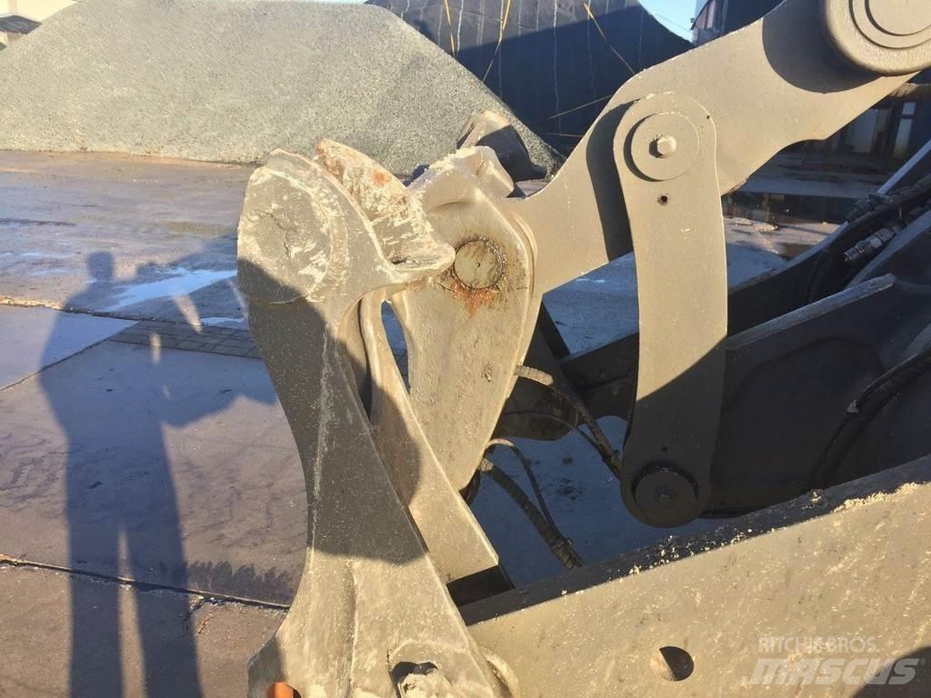 Volvo L 120 F Kolové nakladače