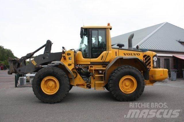 Volvo L 120 F Kolové nakladače