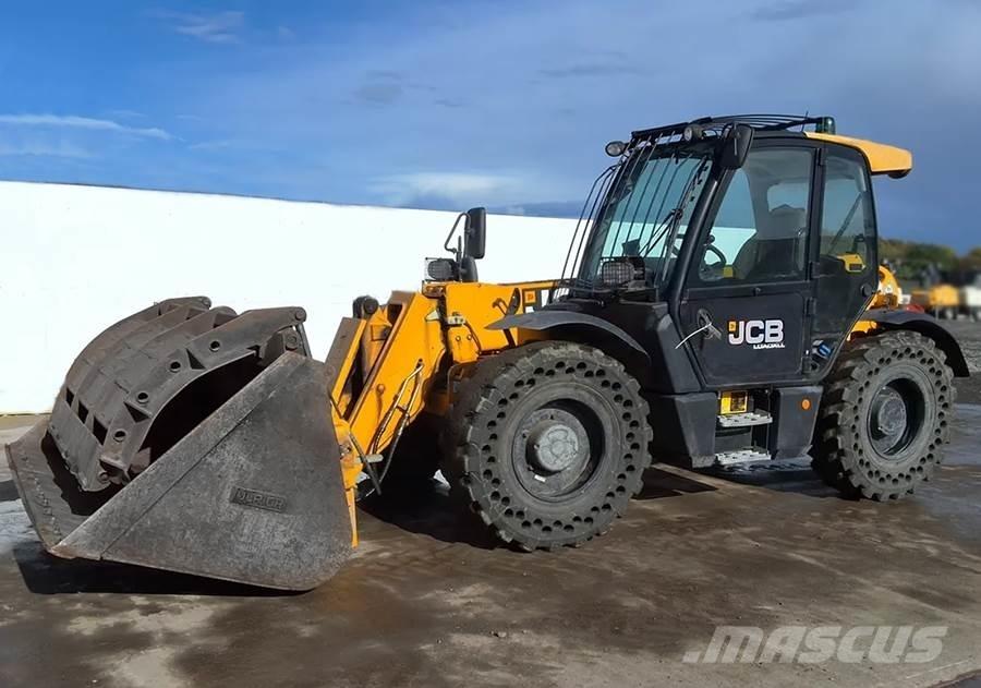 JCB 541-70 Teleskopické manipulátory