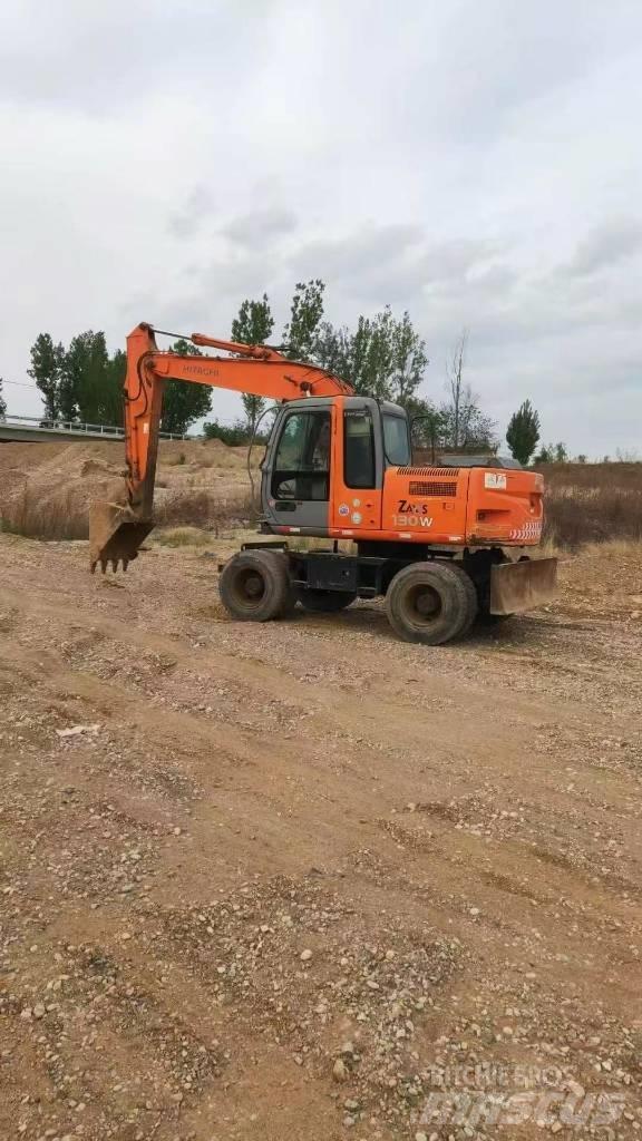 Hitachi ZX130W Kolová rýpadla