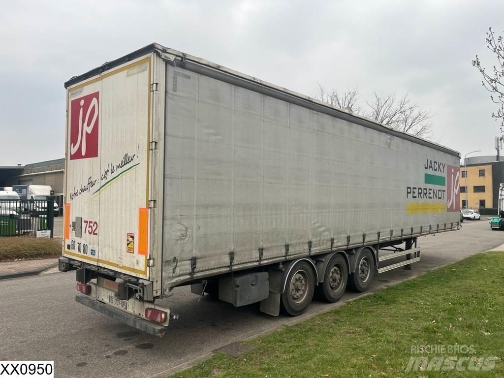 Fruehauf Tautliner Plachtové návěsy