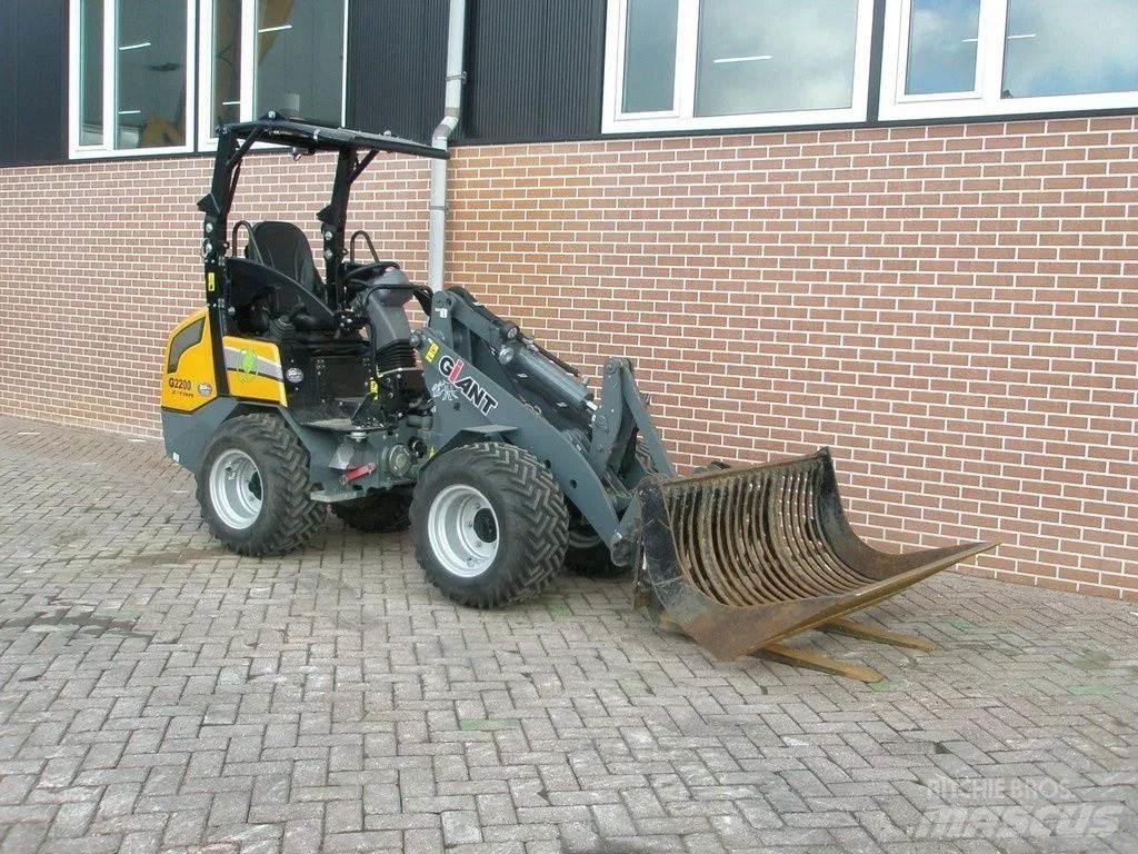 GiANT G2200E Mininakladače