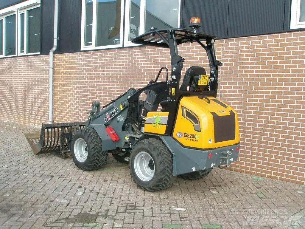 GiANT G2200E Mininakladače