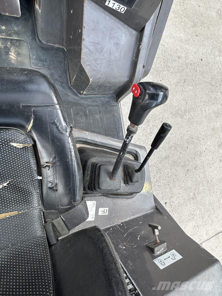 Manitou MH25-4 Terénní vysokozdvižné vozíky