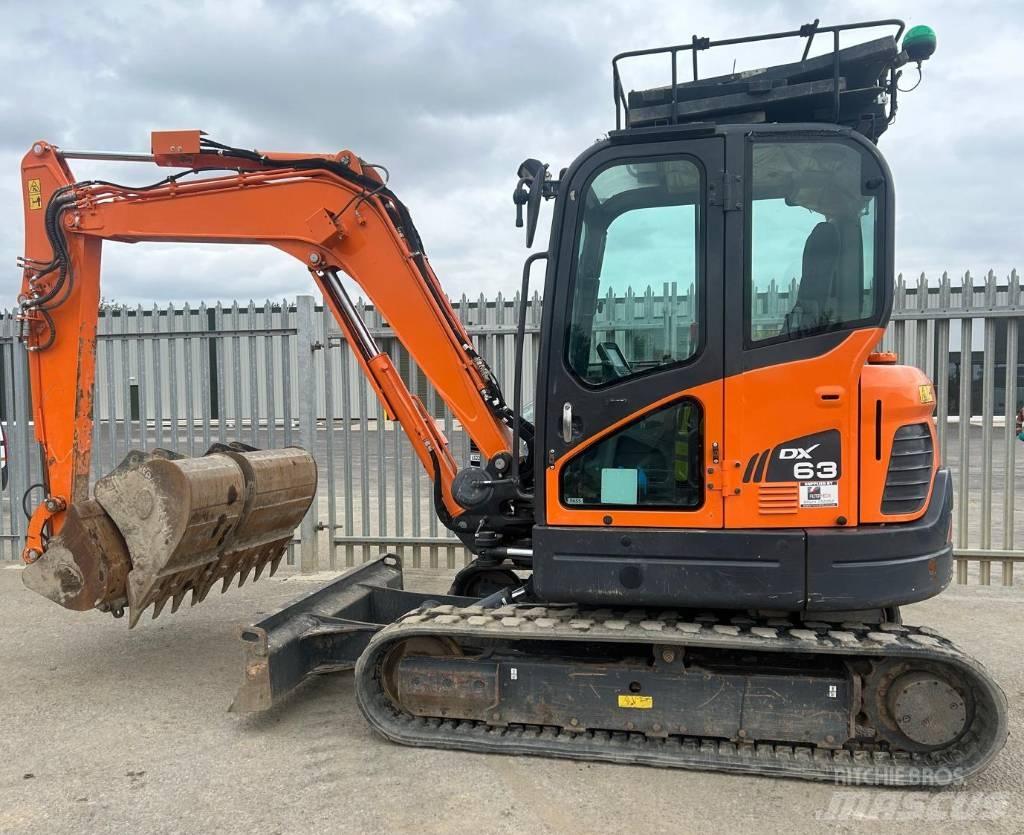 Doosan DX 63-3 Pásová rýpadla