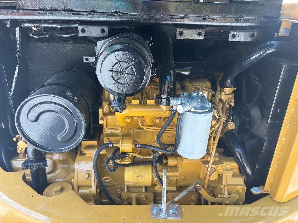 CAT 305 C CR Mini rýpadla < 7t