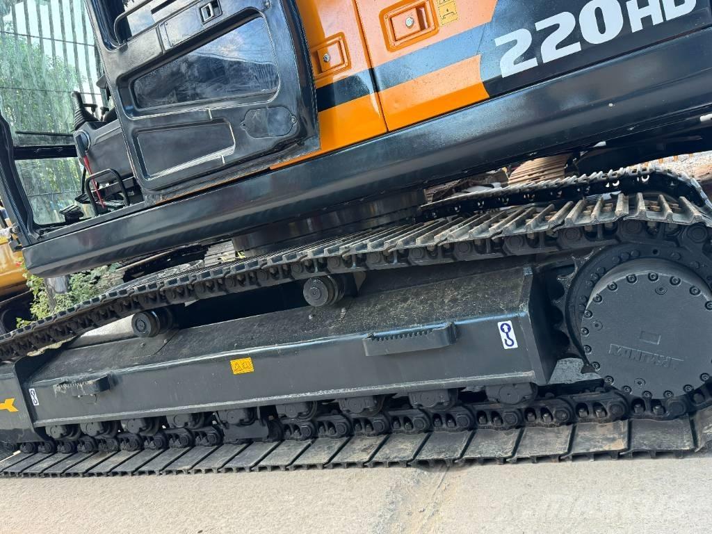 Hyundai 220HX Pásová rýpadla
