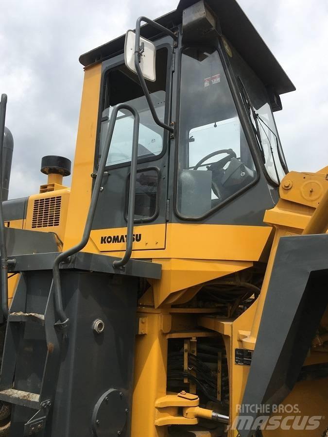 Komatsu wa470-3 Kolové nakladače