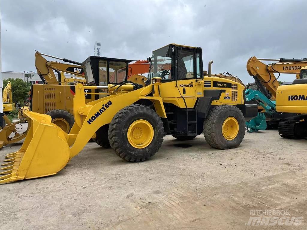 Komatsu WA 320-5 Kolové nakladače