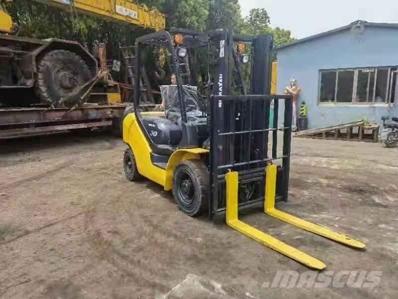 Komatsu 3 Ton Dieselové vozíky