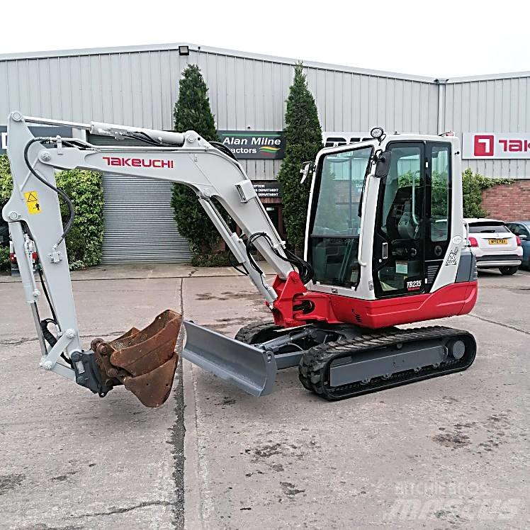 Takeuchi TB235 Mini rýpadla < 7t