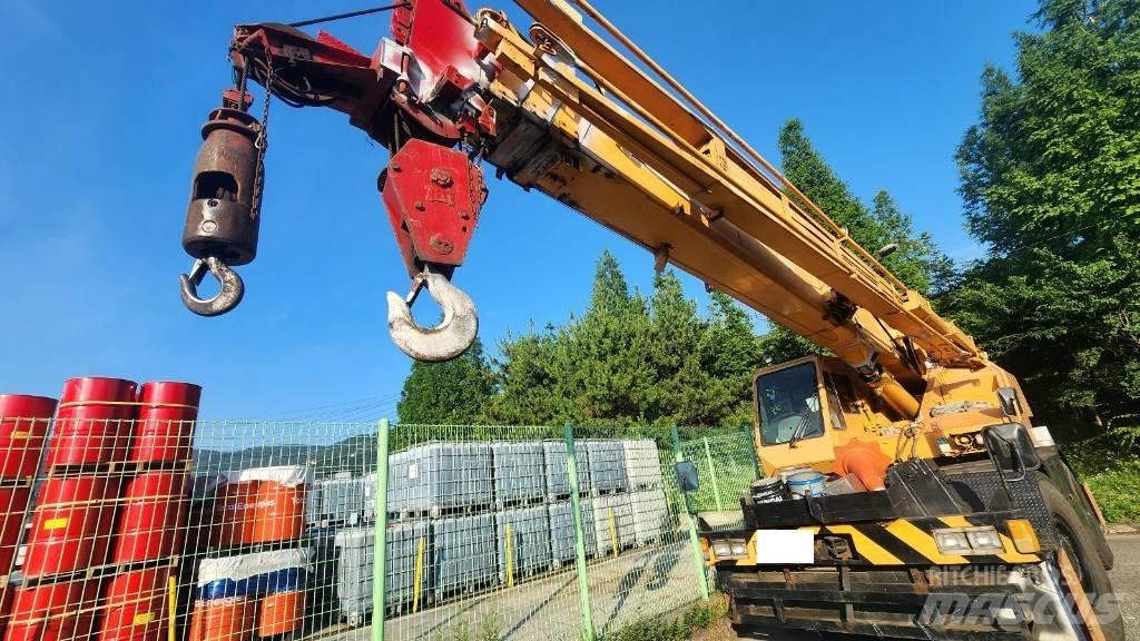 Tadano TR 250 M-6 Jeřáby pro těžký terén