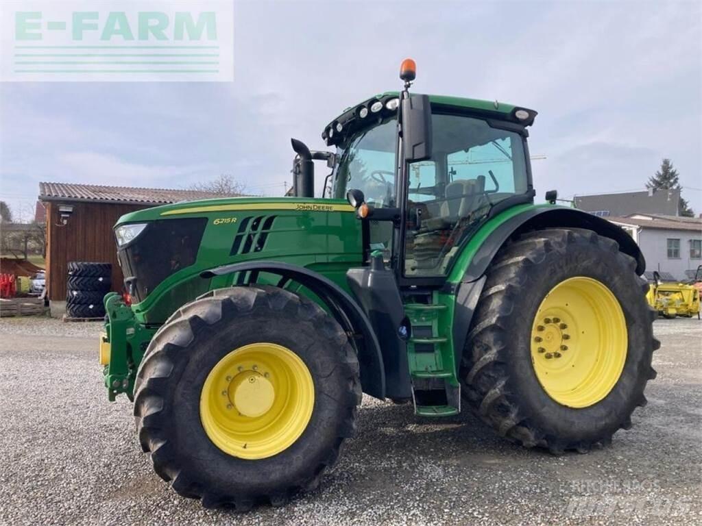 John Deere 6215r Traktory